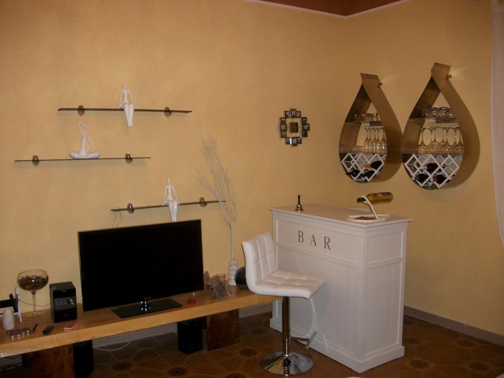 La Loggia Di Federico Hotel Navelli Room photo